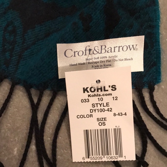 NWT. Croft & Barrow Scarf - Picture 3 of 3